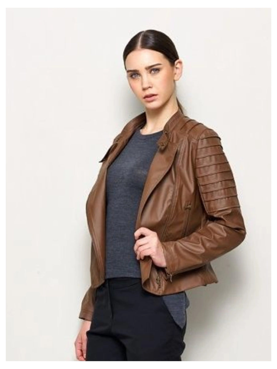 Women's brown fitted leather jacket