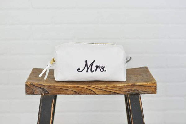 NOORA Personalized Leather Toiletry Bag Set | Mr. and Mrs. Leather Dopp Kit | Travel Case | Wedding Gift Set | ST0162