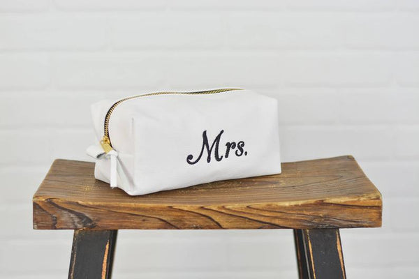 NOORA Personalized Leather Toiletry Bag Set | Mr. and Mrs. Leather Dopp Kit | Travel Case | Wedding Gift Set | ST0162