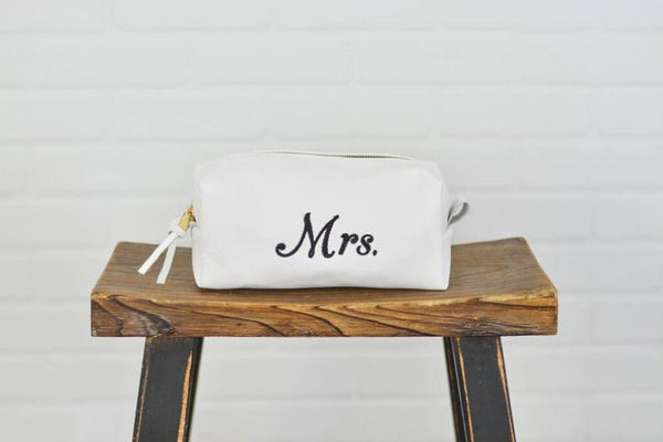 NOORA Personalized Leather Toiletry Bag Set | Mr. and Mrs. Leather Dopp Kit | Travel Case | Wedding Gift Set | ST0162 - Noora International